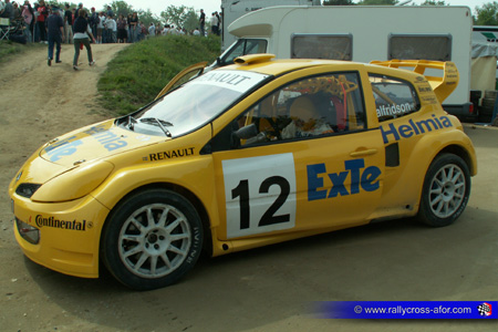 ker-d1-walfrisson-stand.jpg